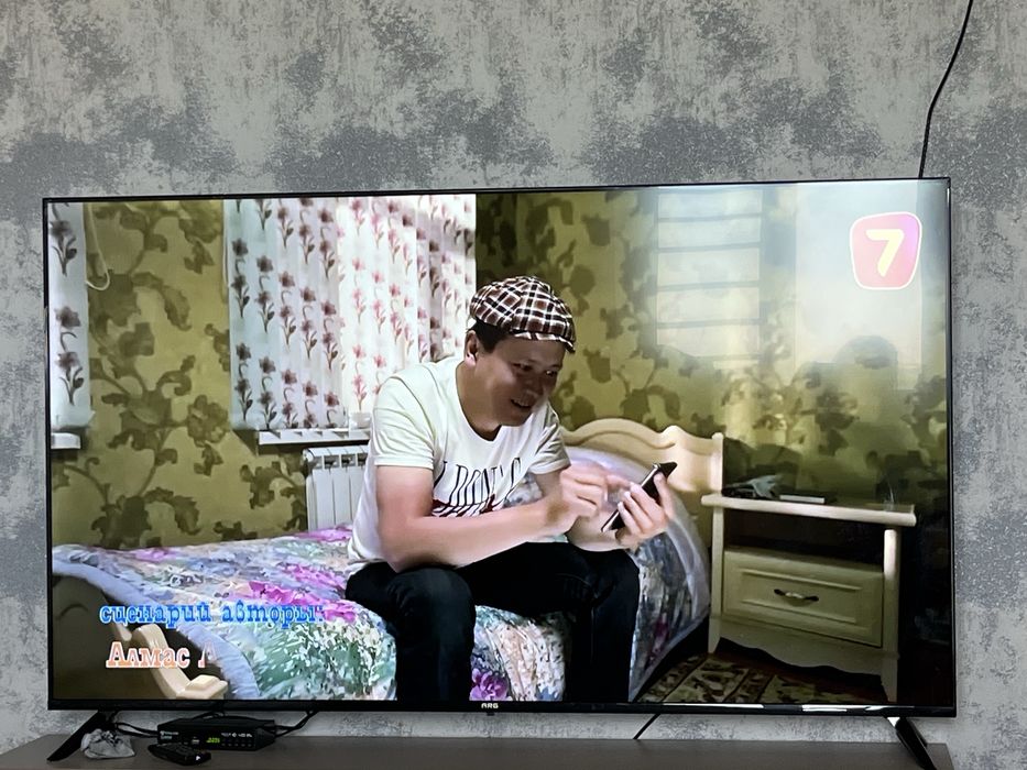 Телевизор ARG A65U1C1 165 см черный