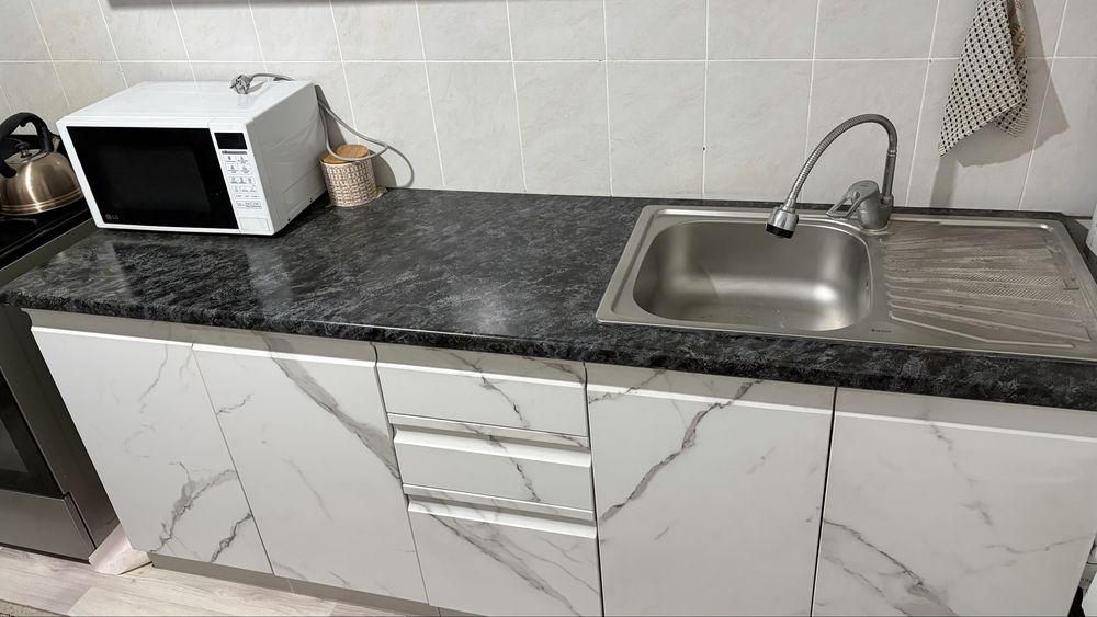 Продам кухонную гарнитуру