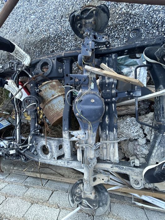 Продам мост вместе с рамой на 570 21год