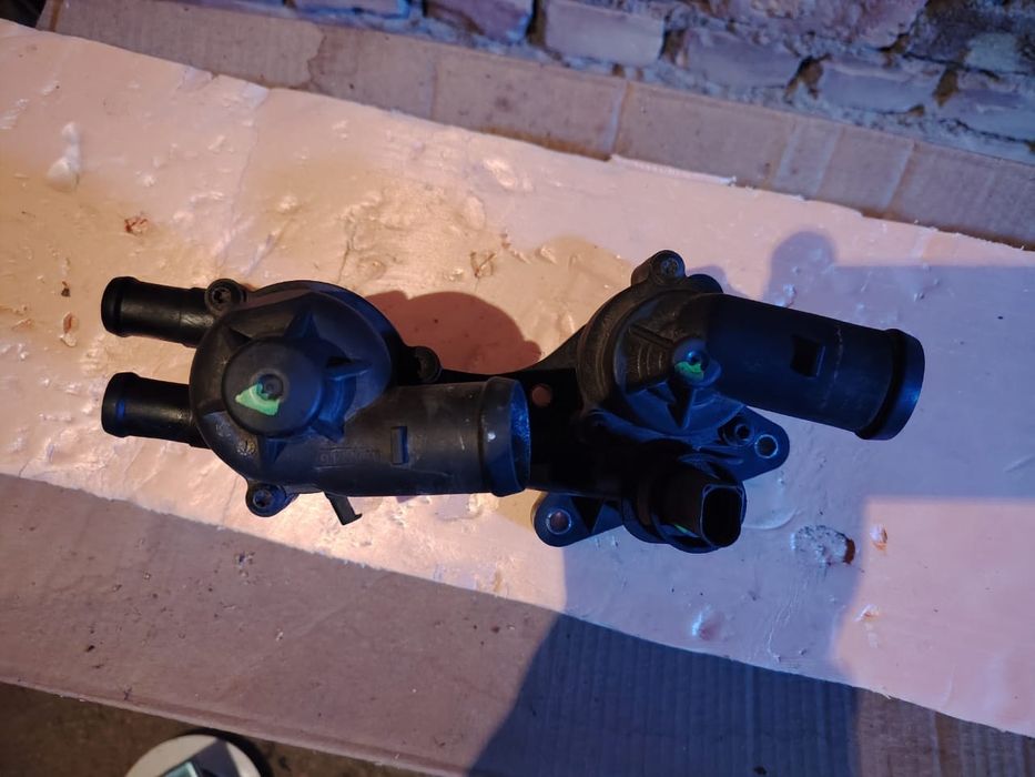 Термостат на гольф6