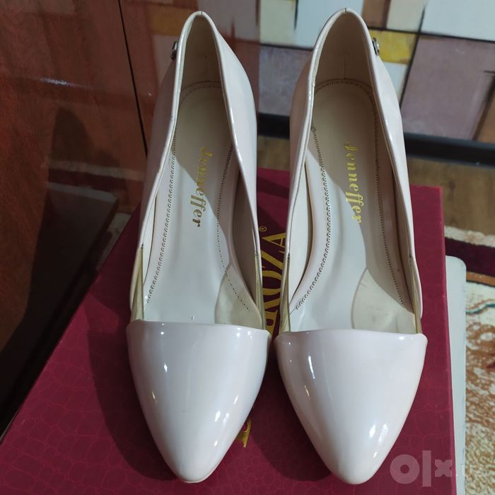 Продам модельные туфли в идеальном состоянии