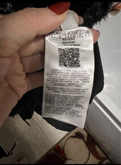 Geaca Guess model Parka- Marimea M(42)