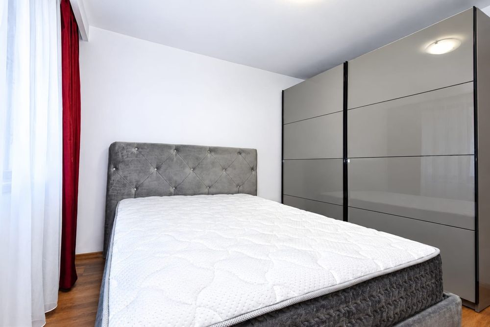 Apartament 3 camere, centrala termica,  etaj 3 , proprietar