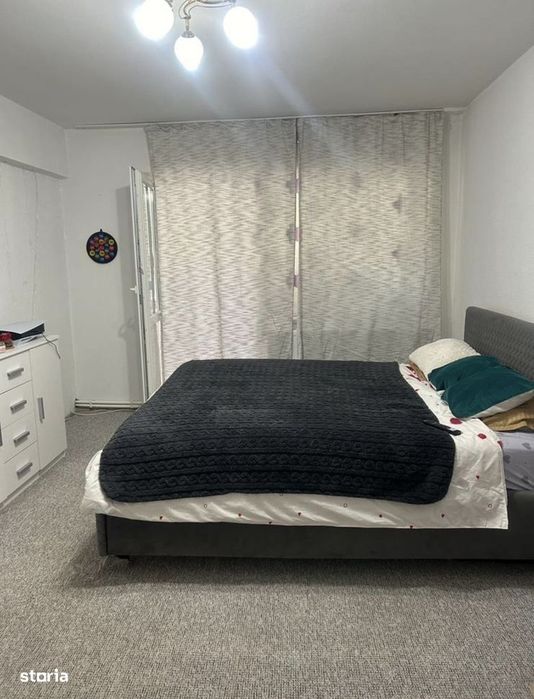 De vanzare apartament cu 3 camere, 90mp, balcon spatios, 66000euro