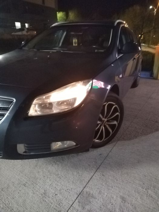 Vând sau schimb Opel insignia