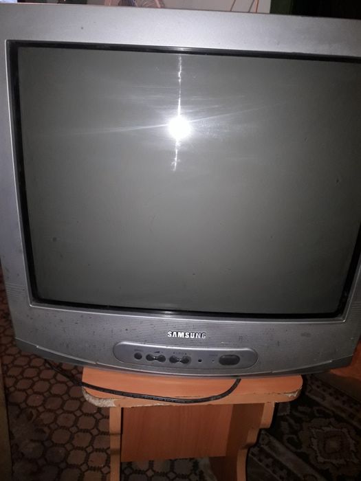 Продам телевизор Самсунг