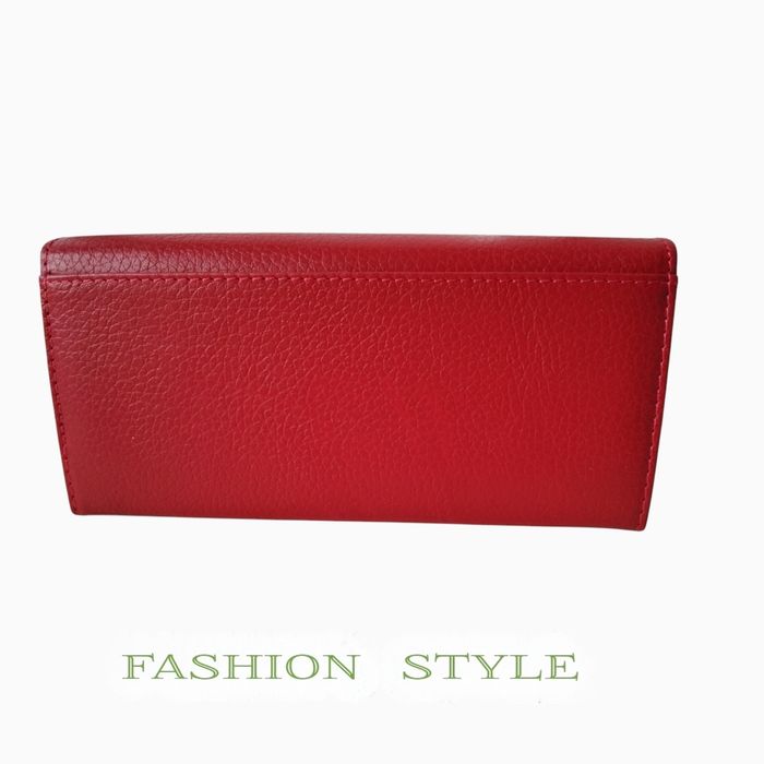 Дамски портфейл от естествена кожа  червен цвят
