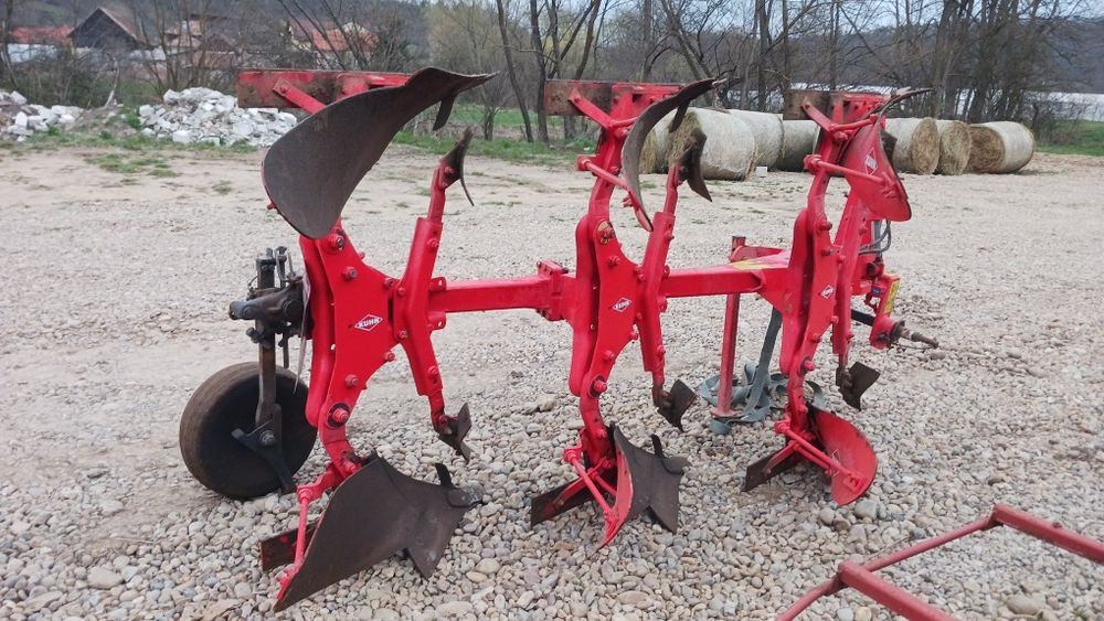 Kuhn master 100 2+1 aproape nou