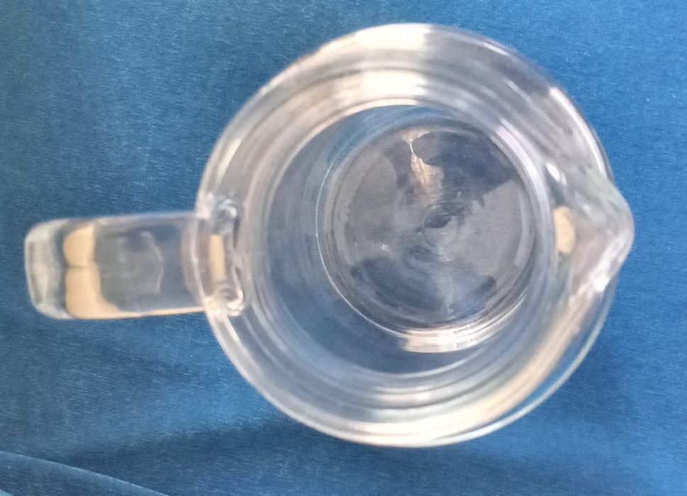 Стеклянный кувшин /графин б/у