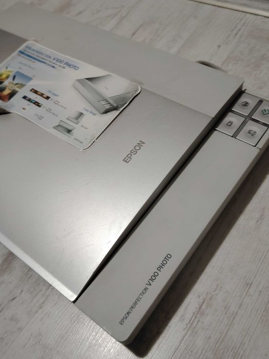 Epson Perfection V100 Photo Намален