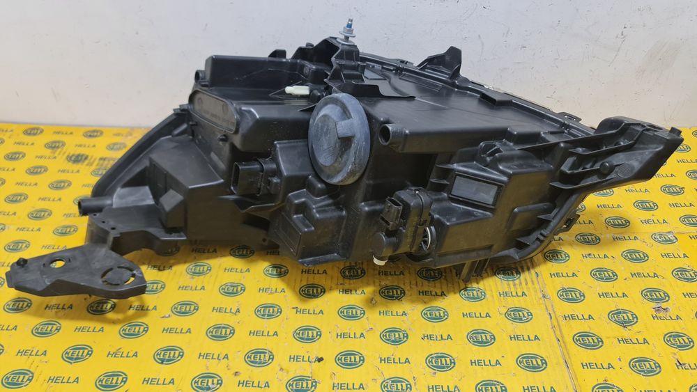 Far dreapta led Peugeot 208 II facelift 2018+ 9833036180