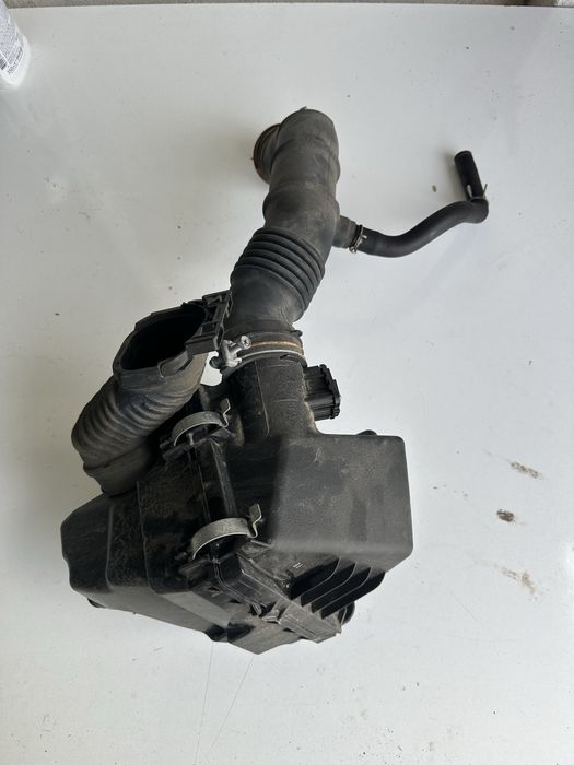 Филтърна кутия Toyota Yaris 1.5hybrid 20г