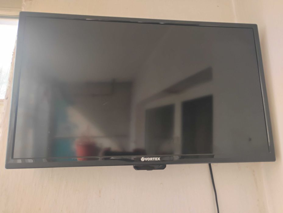 Soundbar AKAI + TV