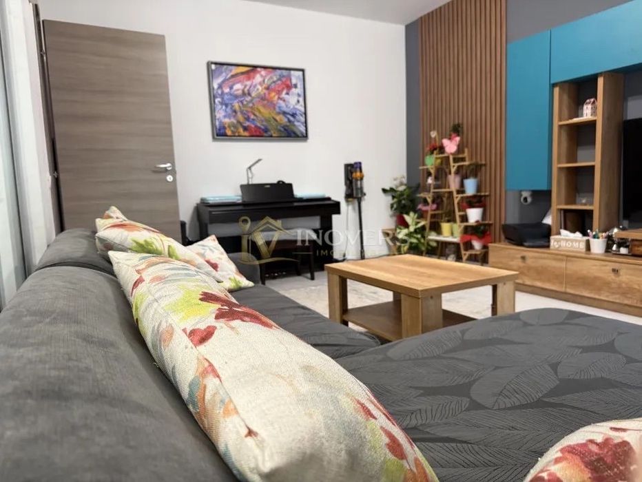 Vand ap 4 camere cu loc parcare si boxa in 21 residence politehnica