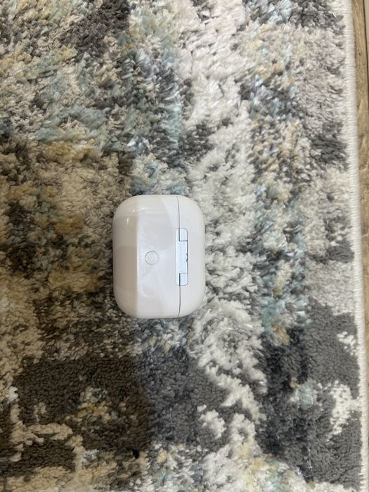 Использованный Аirpods pro (Использована 1 месяц)