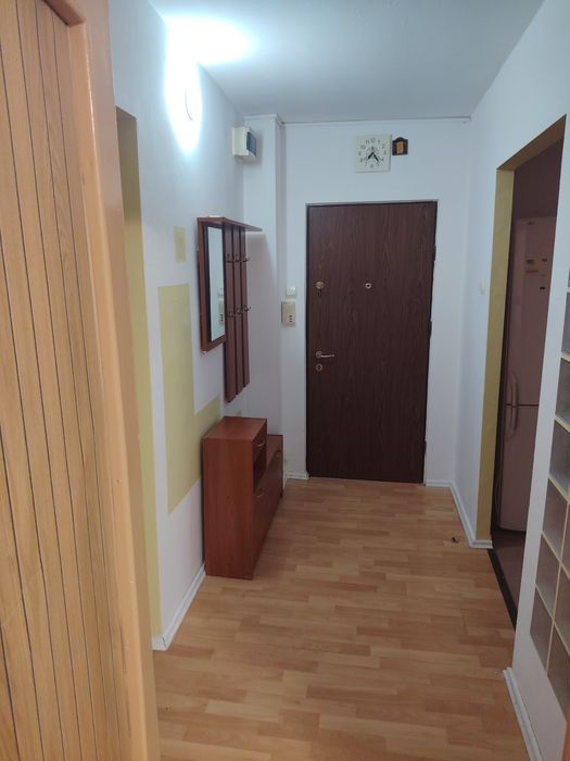 Închiriez apartament 3 camere zona Bucovina