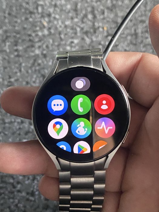 Vând Samsung Galaxy Watch 5