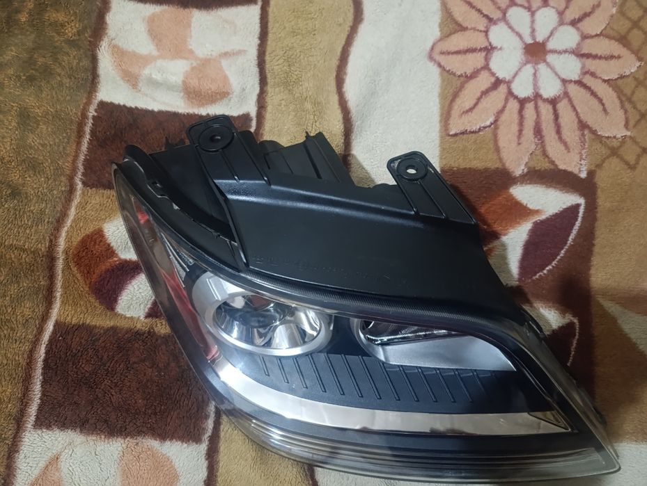 Фара на кия Mohave