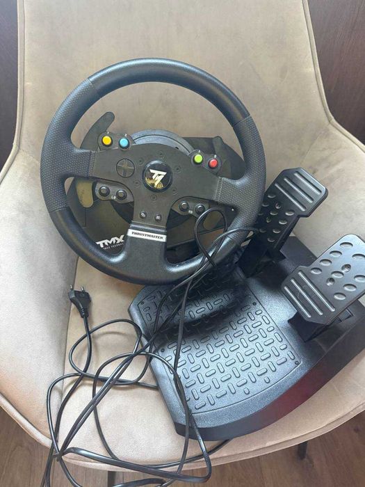 Игровой руль Thrustmaster TMX Force Feedback черный