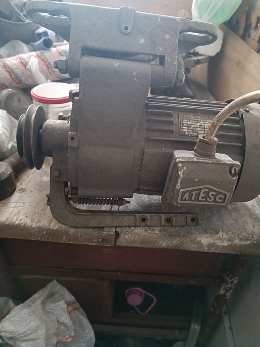 Motor electric 380/220V, 0,40kw,2960rpm..