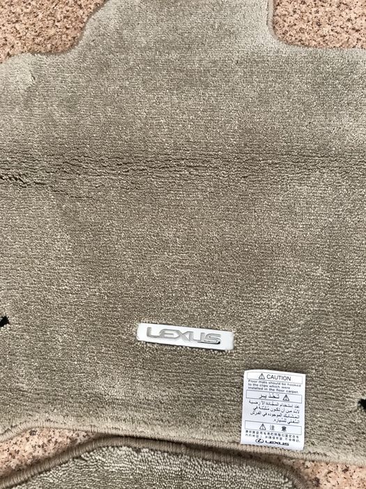 Полики лексус LX570