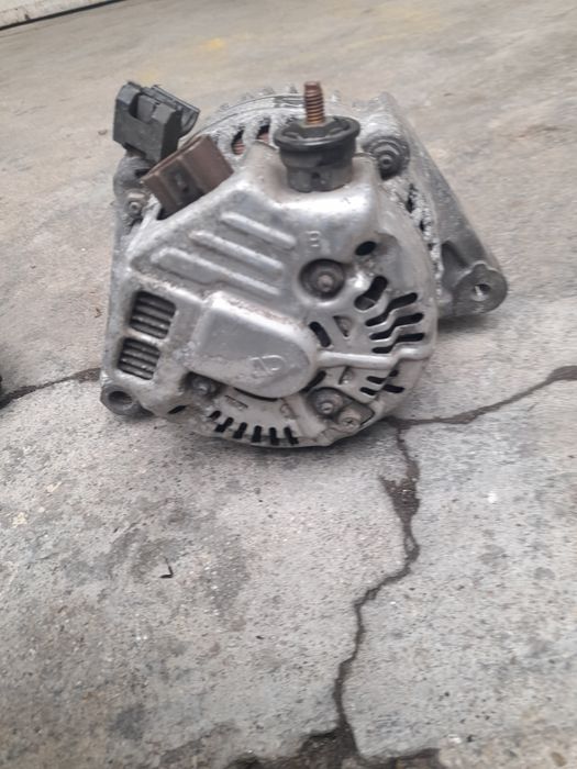 Стартер и хидравлична помпа и интернатор за Toyota Yaris бензин