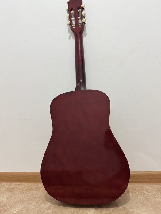 Гитарааа новая продам