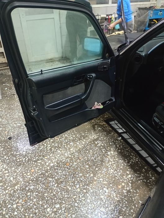 Продам машину бмв е34