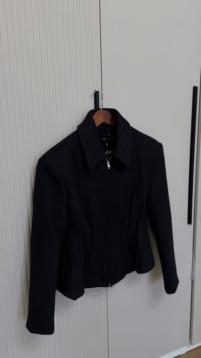 Продам пальто короткое