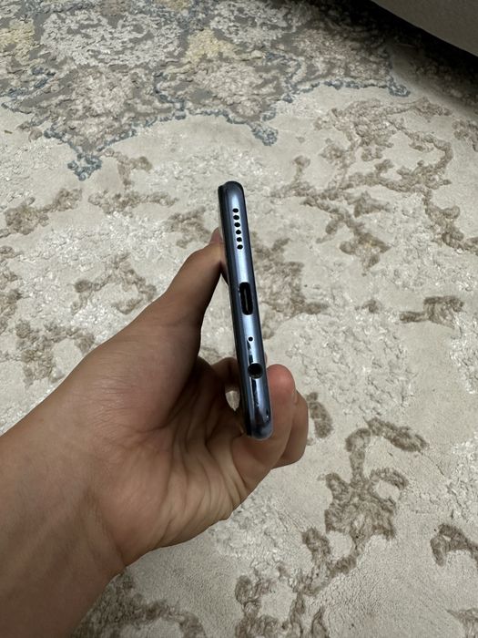 Srochna sotiladi vivo v21e