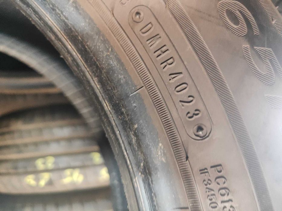 2бр.летни гуми 215/65/16 Falken