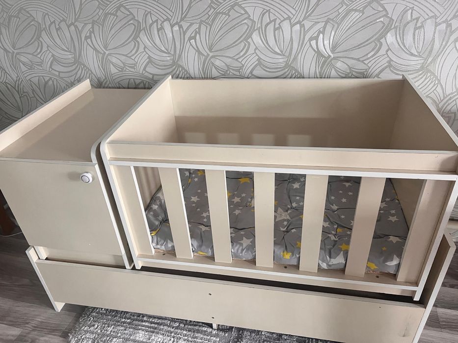 Манеж 3v1 новый.