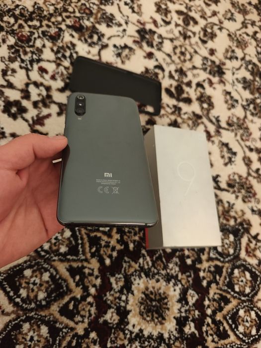 Mi 9 Flagman telefon, Xiaomi. 6/128 GB Xotira, Snapdragon 855 protsess