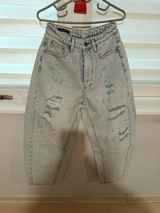 Продавам нови дънкш