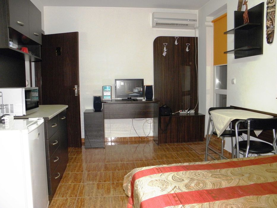 Под наем климатизирани стаи, студия, апартамент в Русе до университета