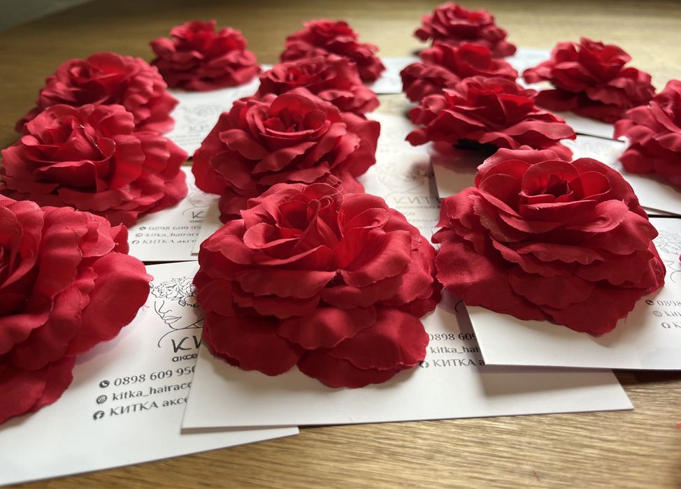 Цвете на щипка за коса