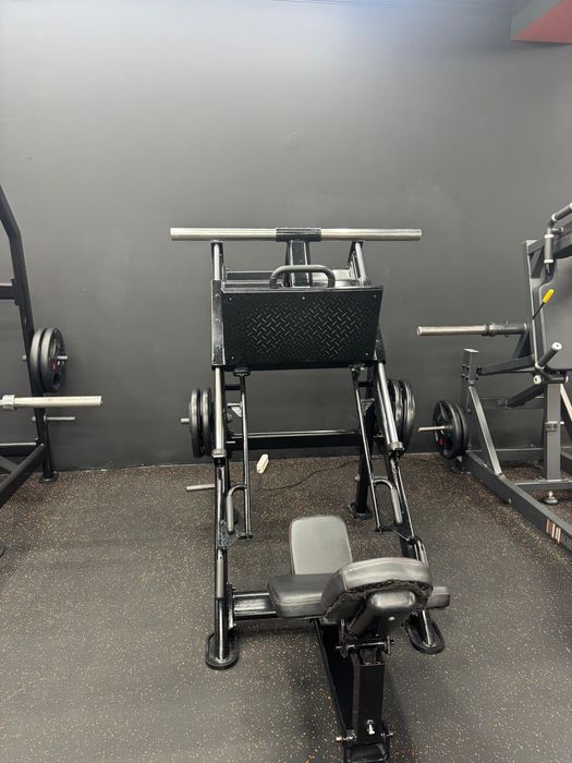 Жим лежа ногами