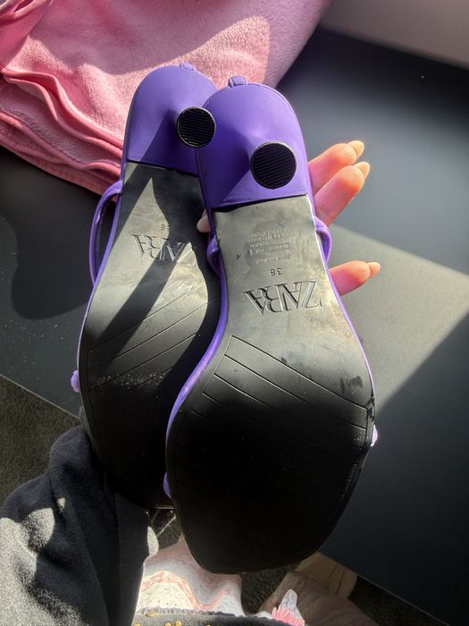 Нови дамски Сандали Zara