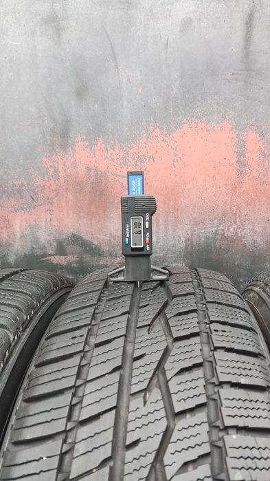 4бр.всесезонни гуми 195/65/15 TOYO Celsius 
6.5/6.6mm
намалена цена 99