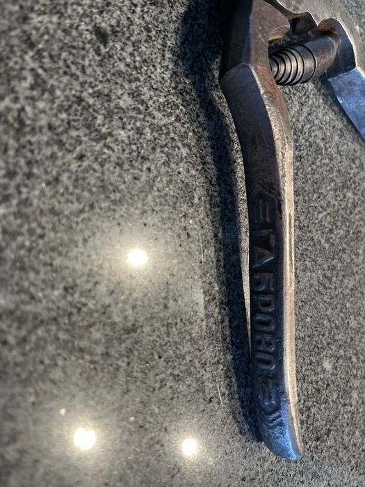 Стари лозарски ножици-П.Денев Габрово.