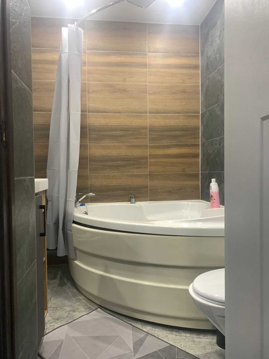 Сдам 1 комнатную почуточно