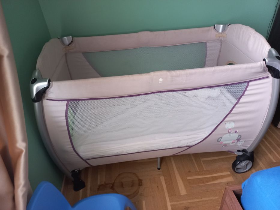 Сгъваема бебешка кошара