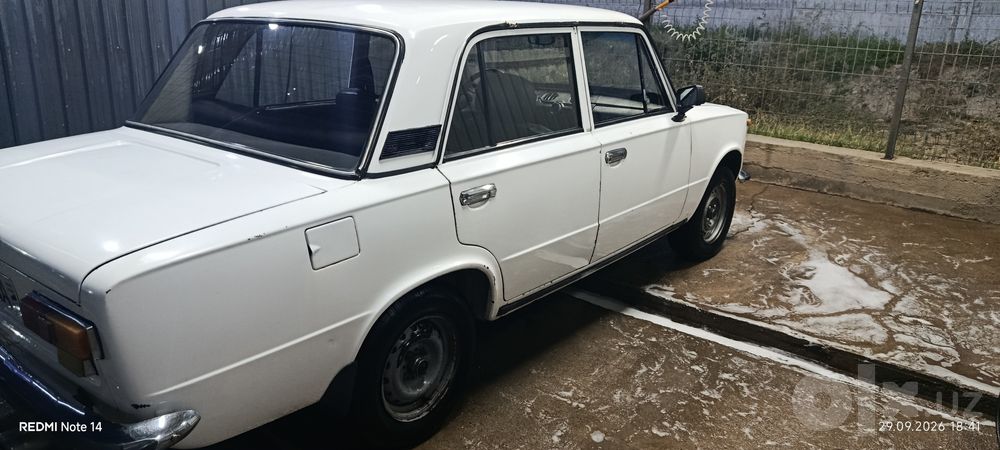 Vaz sotiladi yurishi yaxshi minishga tayyor balonlari yangi metan benz