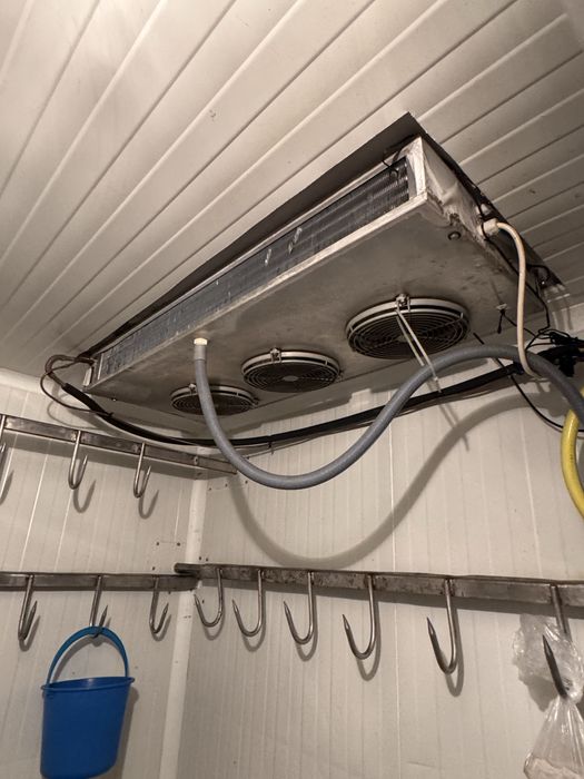 Промишлена хладилна система RIVACOLD – изпарител + външен агрегат