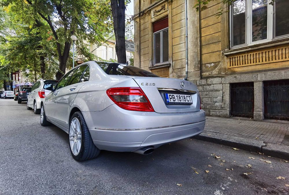 Mercedes C220 Avantgarde 170 к.с. ТОП СЪСТОЯНИЕ