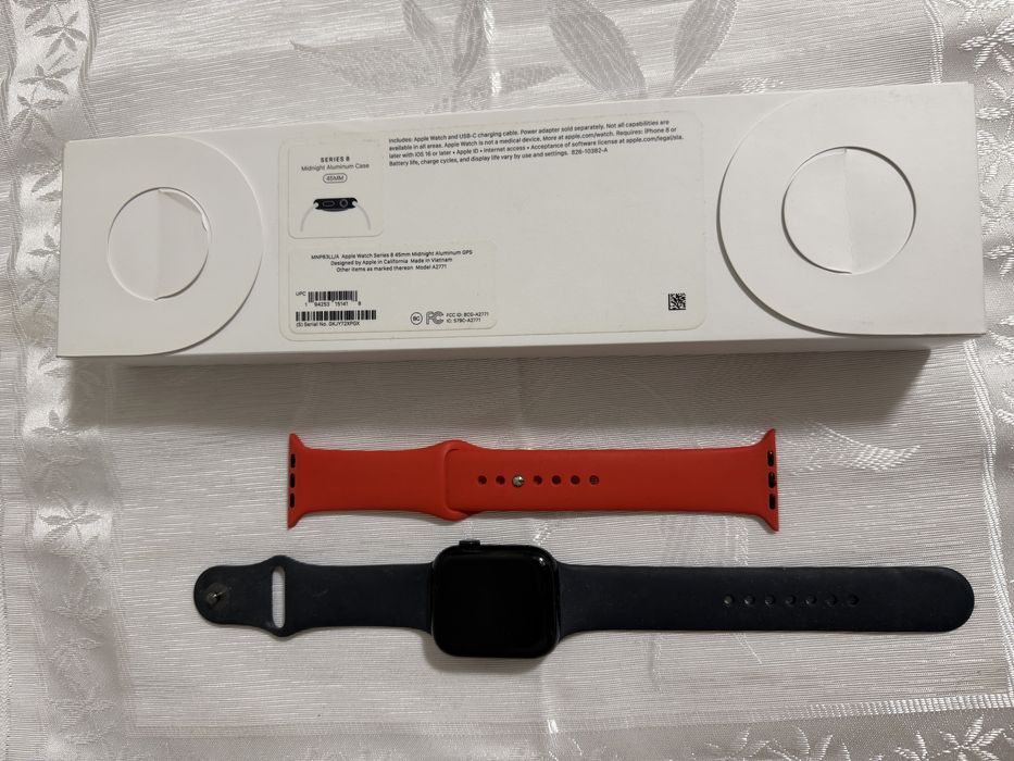 Продам apple Watch 8 45mm