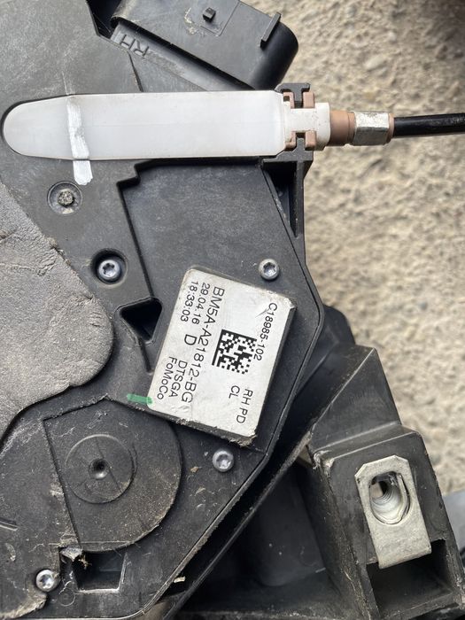 Broasca usa stanga / dreapta fata spate Ford Mondeo mk5 + maner usa