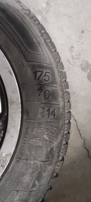 Гуми с джанти Пасат B4