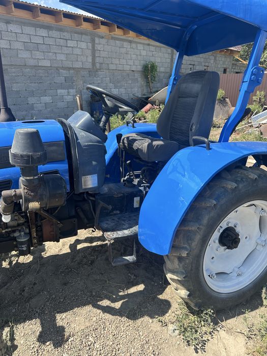 Трактор с телегой