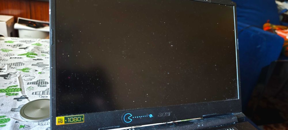 Продавам Acer Nitro AN515-55, i7-10750H, 16GB RAM, GeForce GTX 1660 Ti